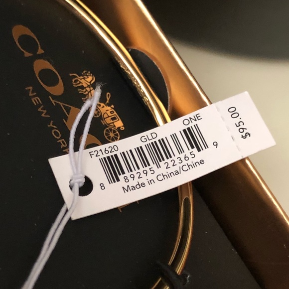 🎀 Coach Open Circle Gold-Tone Bangle - Picture 5 of 8